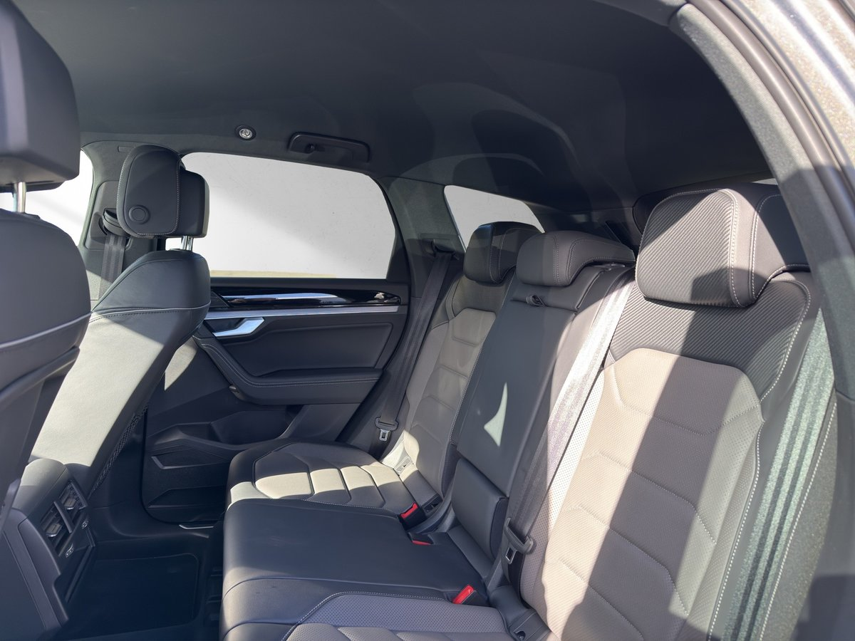 VW Touareg 3.0 TSI R-Line Tiptronic