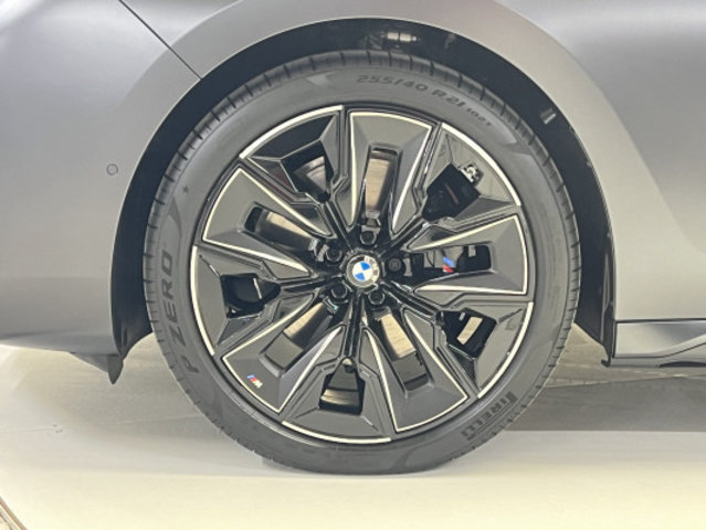 BMW 740d xDr 48V M Sport Pro