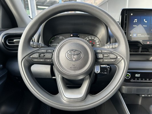 TOYOTA Yaris 1.5 Comfort e-CVT