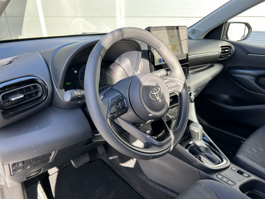TOYOTA Yaris 1.5 Trend e-CVT
