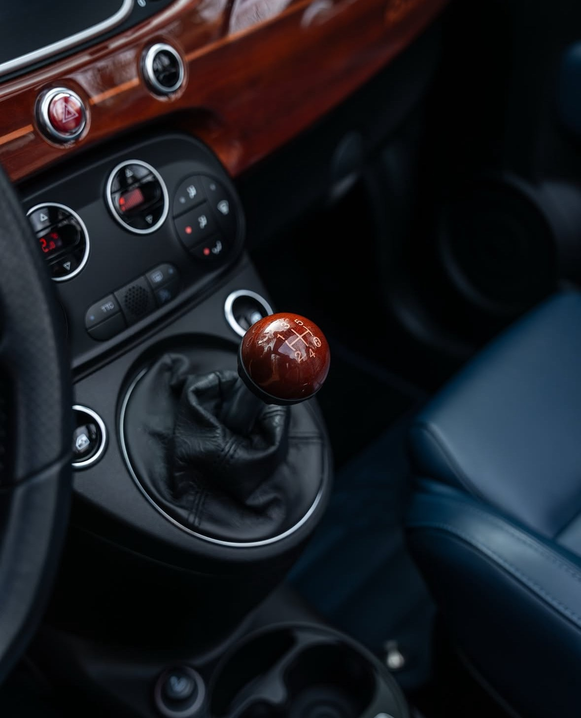 FIAT 695C 1.4 16V Turbo Abarth Rivale