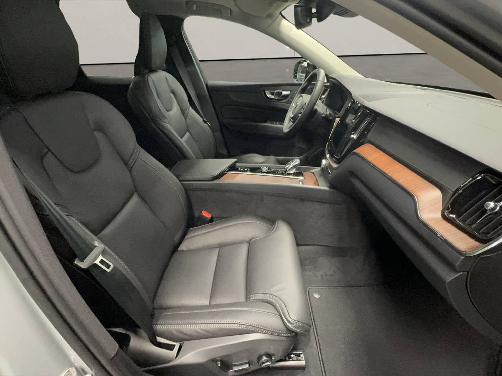 VOLVO XC60 2.0 T8 TE Ultra Dark eAWD