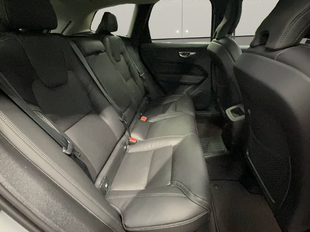 VOLVO XC60 2.0 T8 TE Ultra Dark eAWD