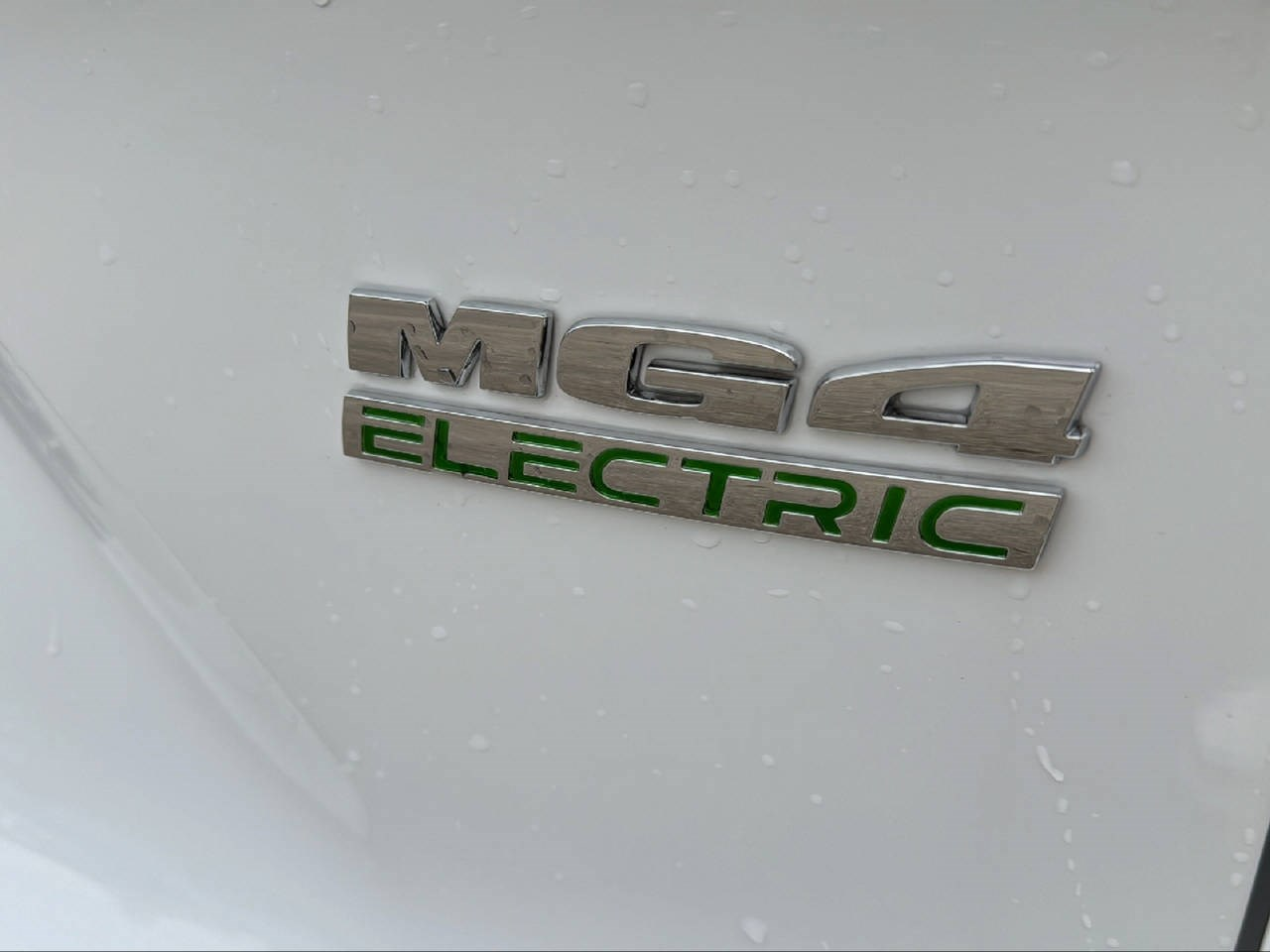 MG 4 Xpower 64kWh