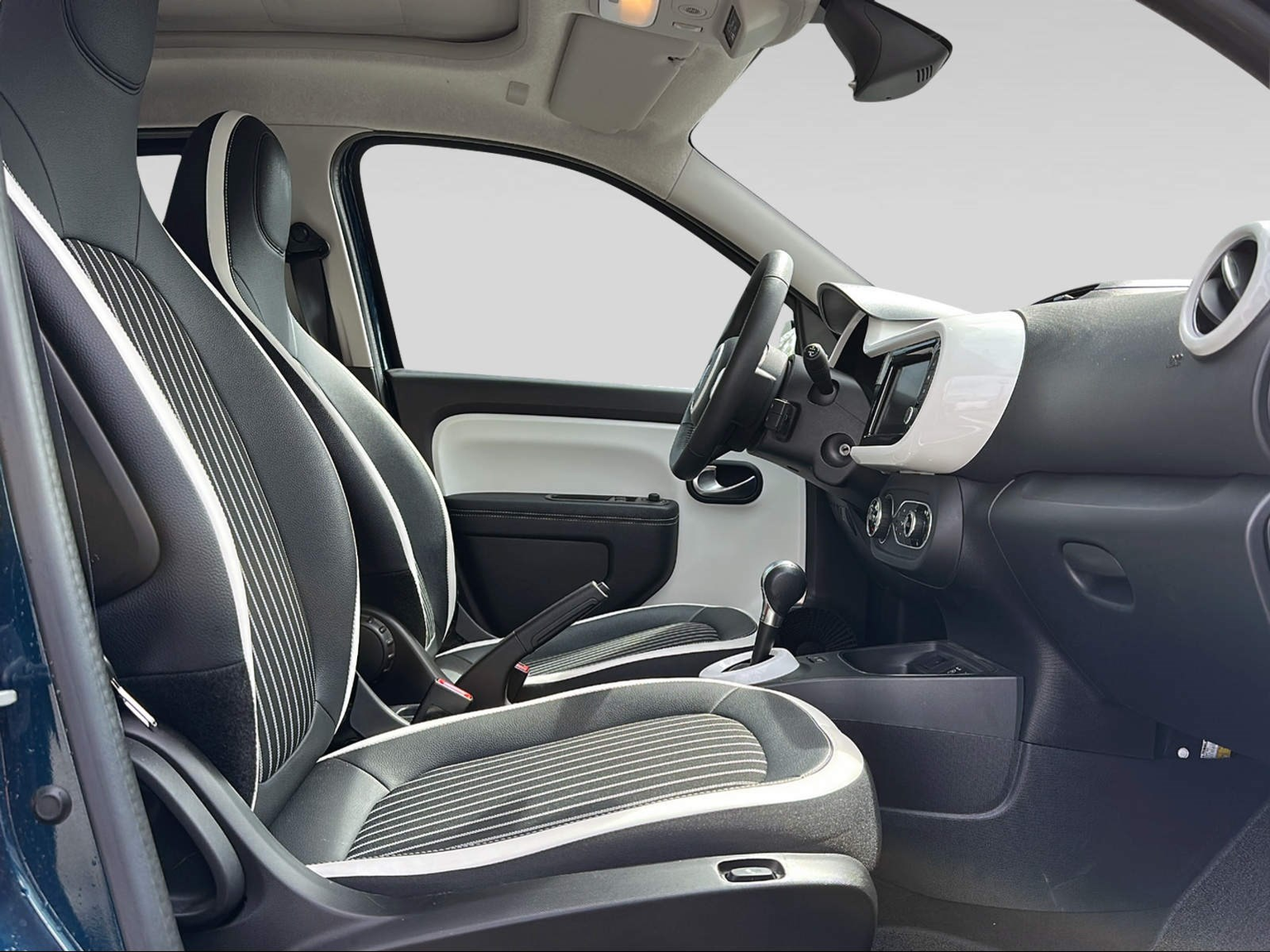 RENAULT Twingo E-Tech Intens