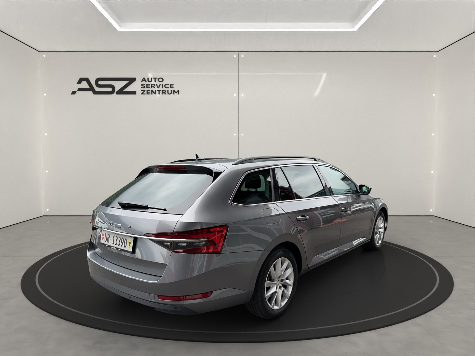 SKODA Superb Combi 2.0 TDI 200 Ambition 4x4 DSG