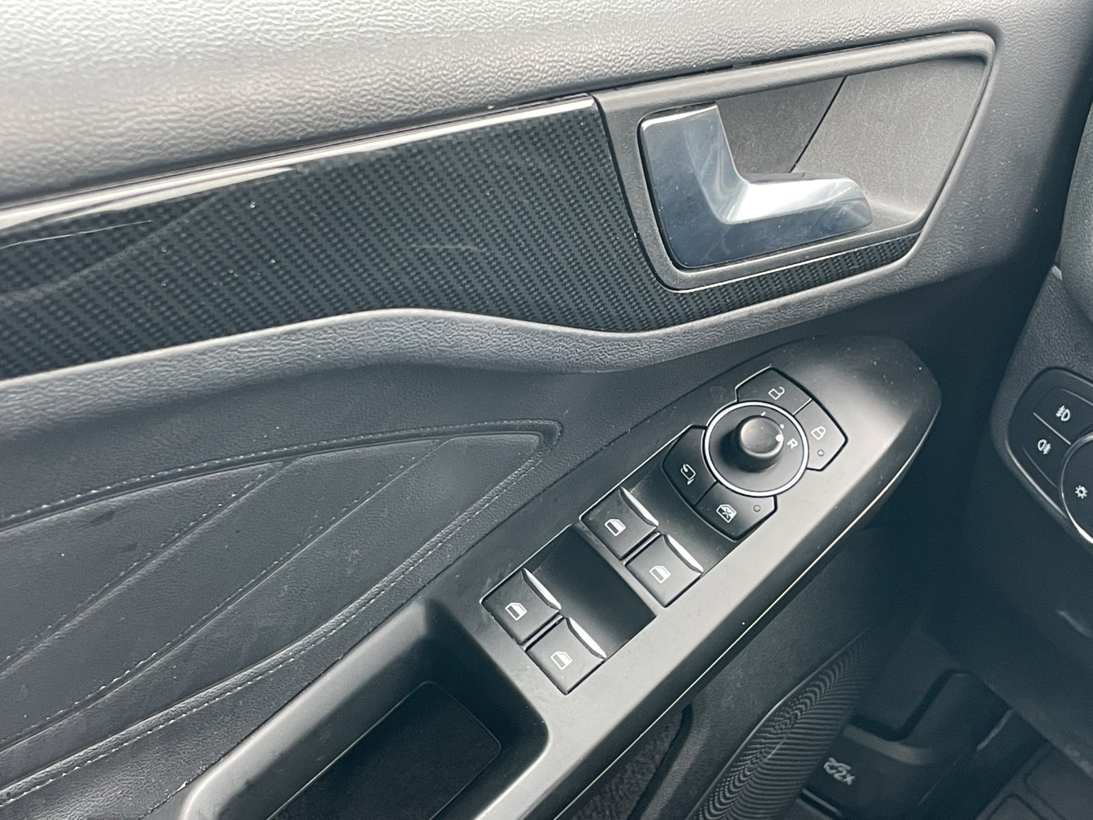 FORD Focus Station Wagon 1.0i EcoB Hybrid 155 ST-Line X