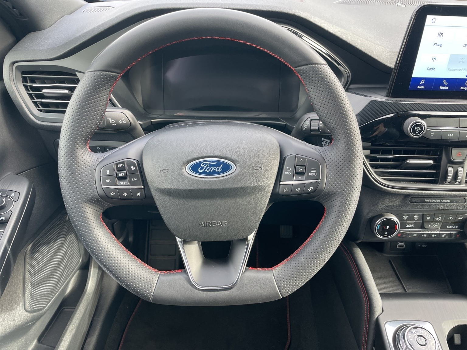 FORD Kuga 2.5 Hybrid ST-Line X 4x4