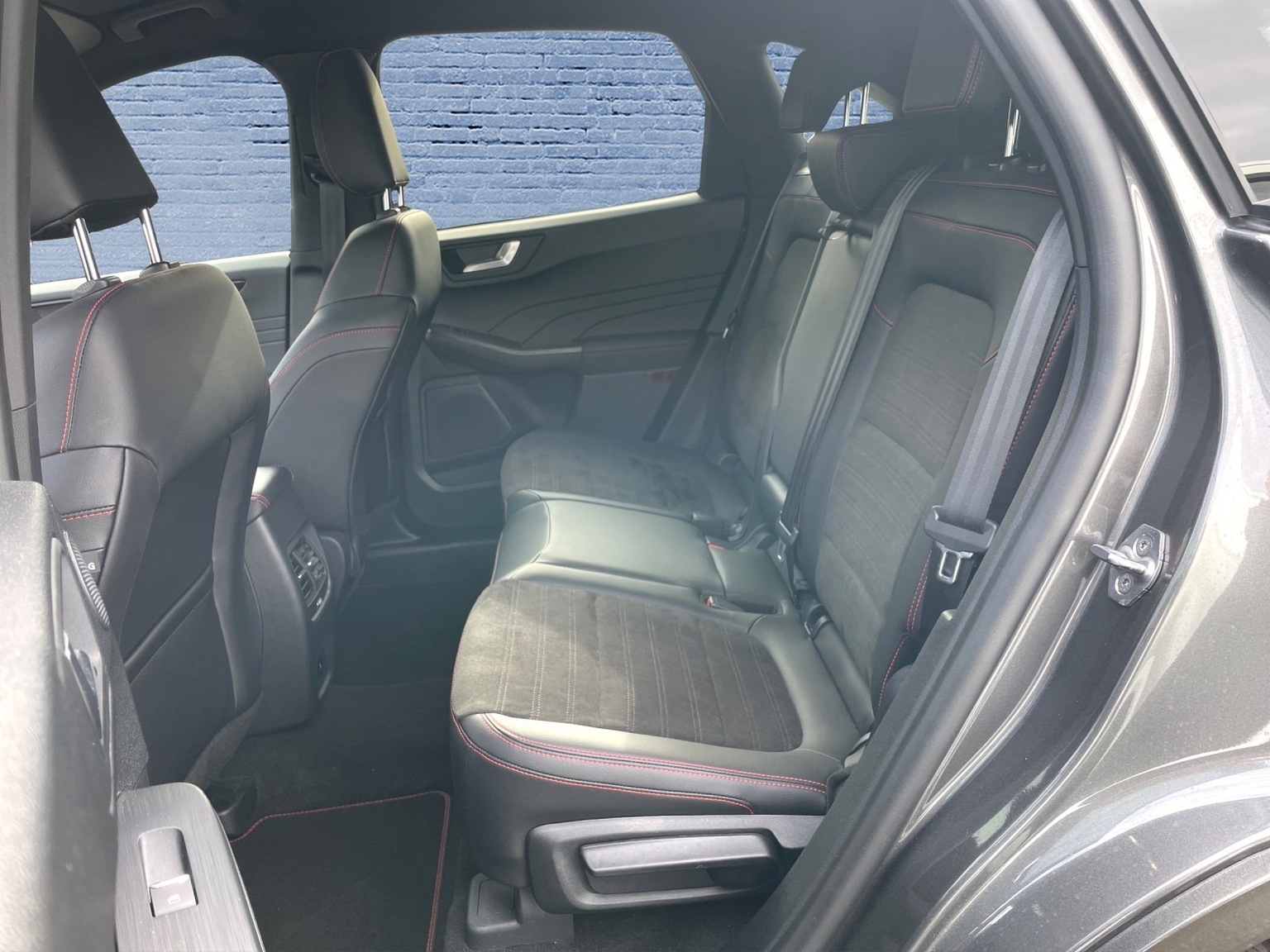 FORD Kuga 2.5 Hybrid ST-Line X 4x4