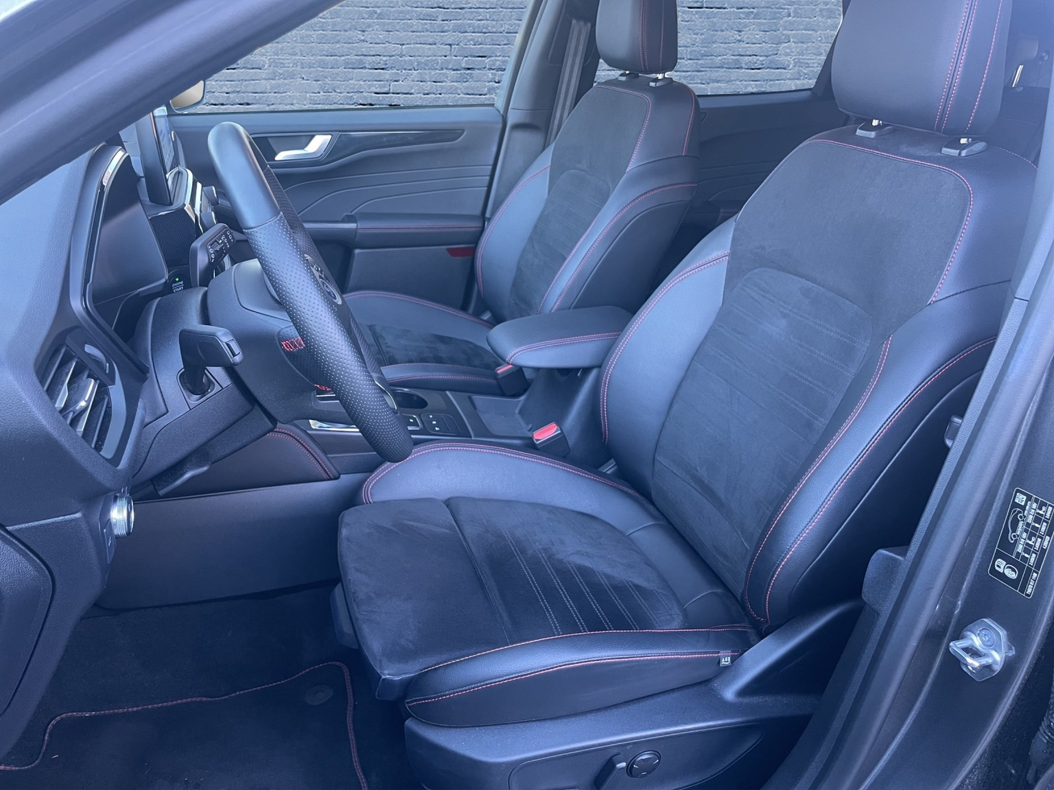 FORD Kuga 2.5 Hybrid ST-Line 4x4