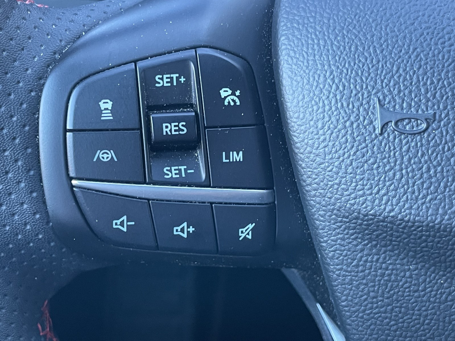 FORD Kuga 2.5 Hybrid ST-Line 4x4