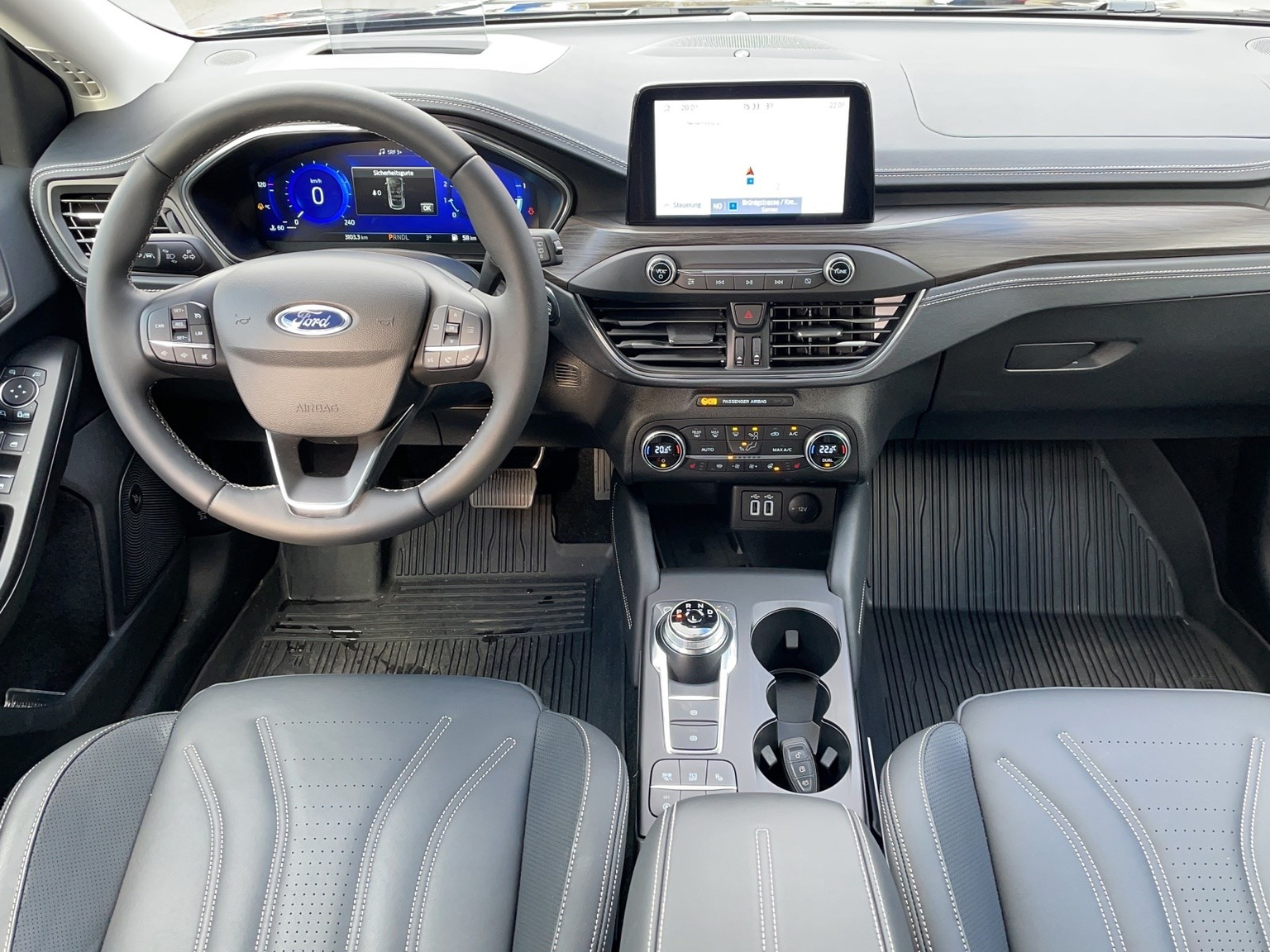 FORD Focus 1.0i EcoB 125 Vignale