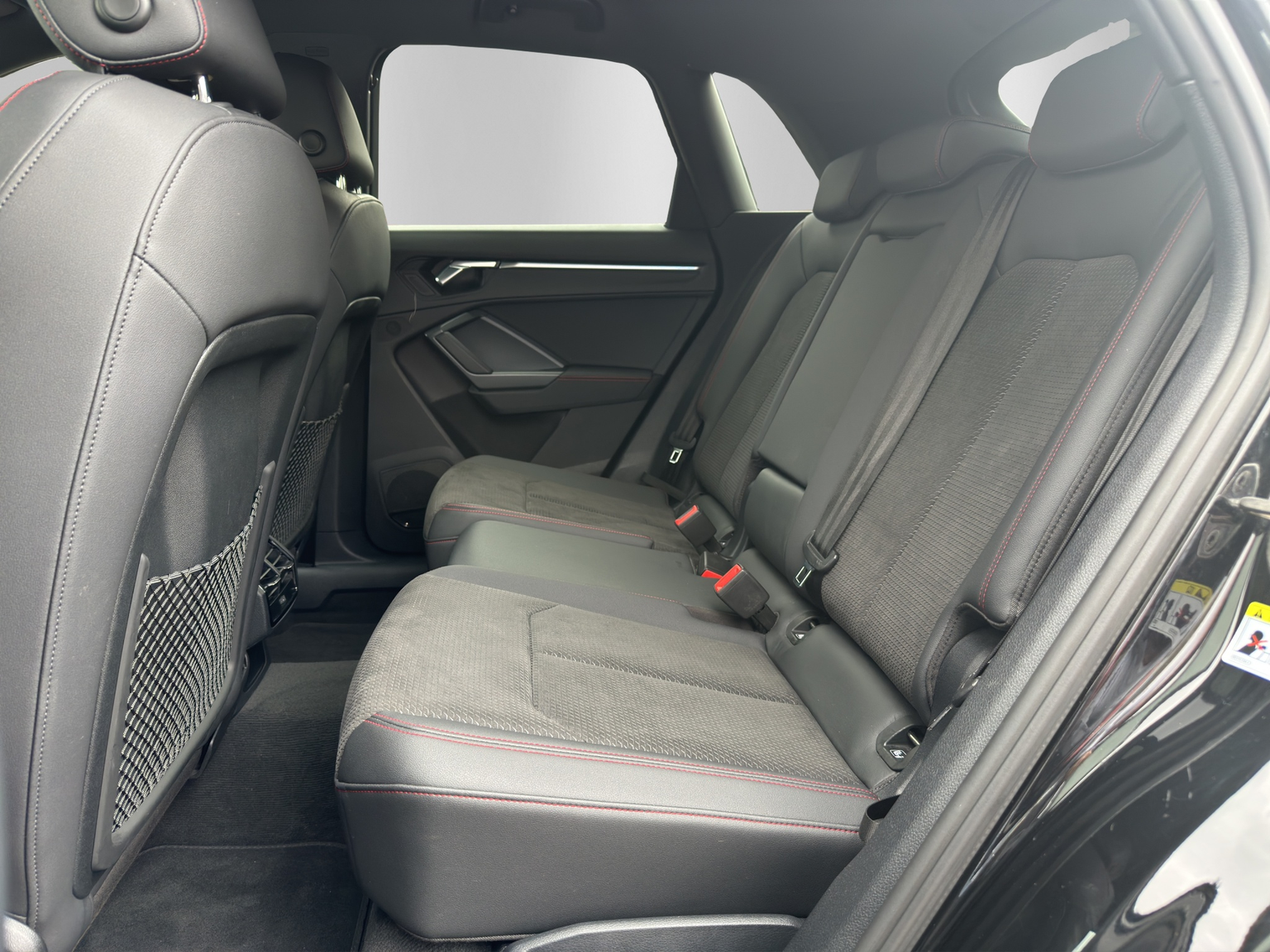AUDI Q3 45  e S lineAttr S-tr