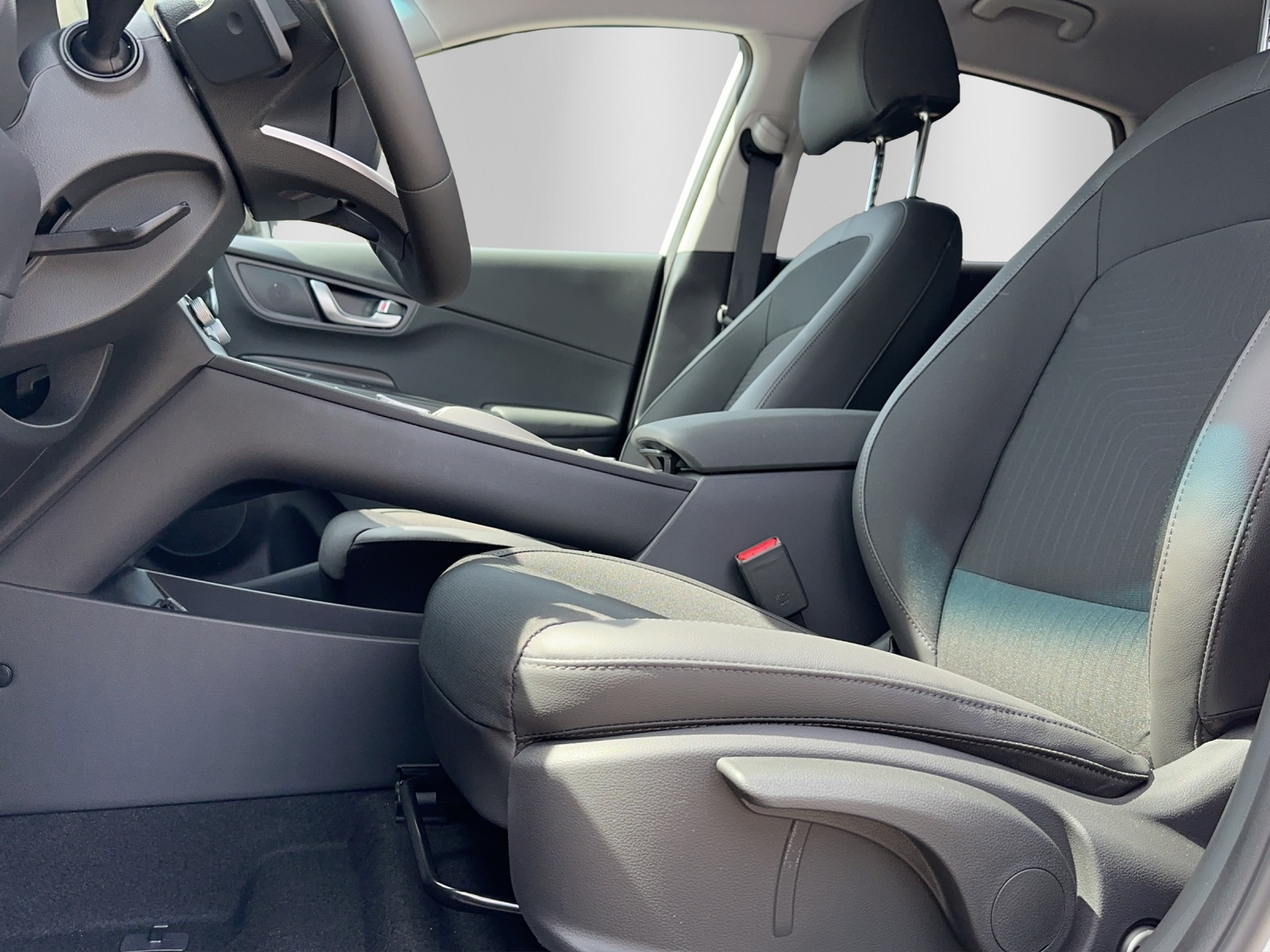 HYUNDAI Kona EV Amplia