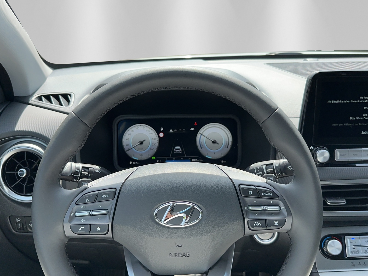 HYUNDAI Kona EV Amplia