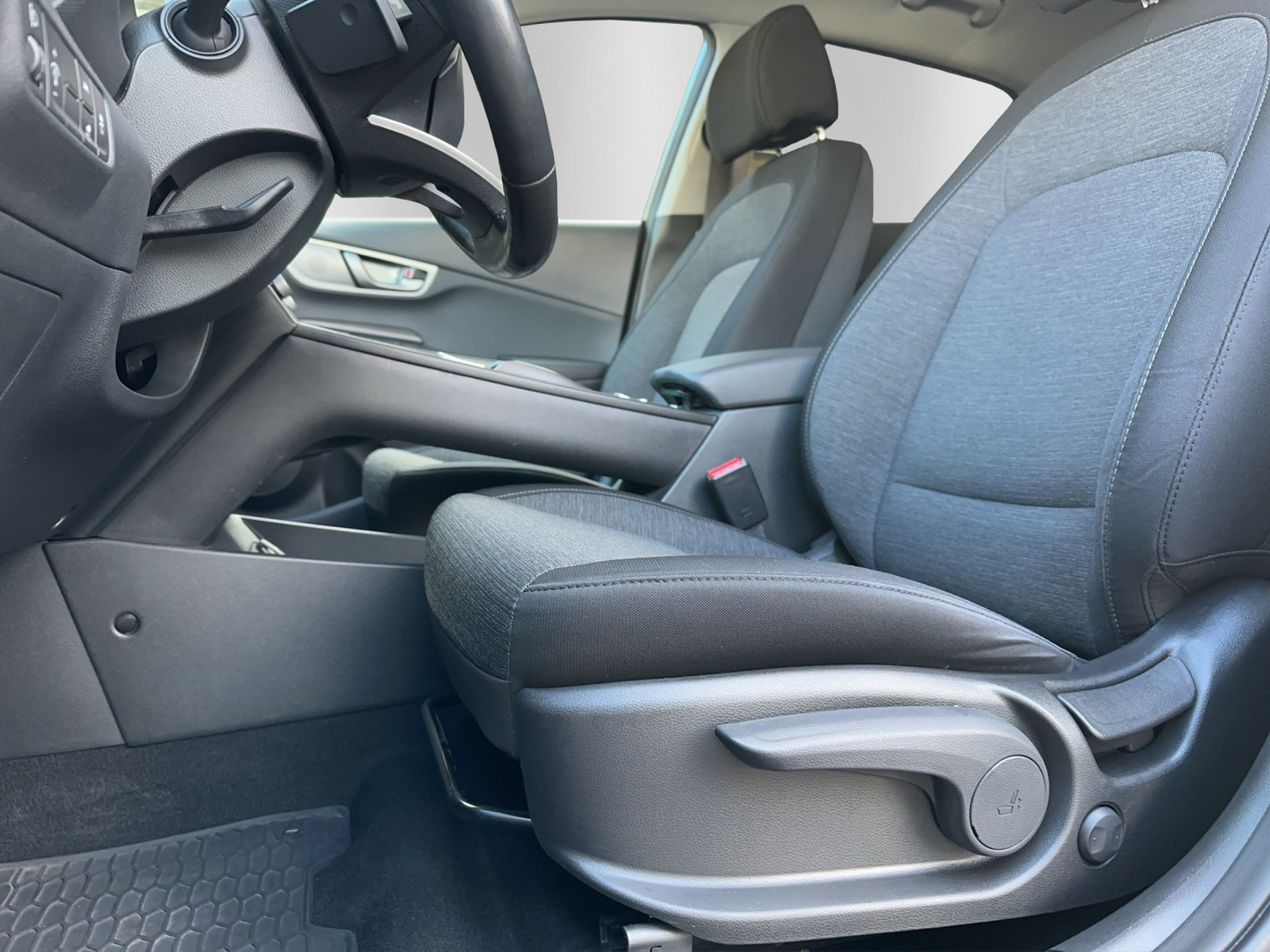 HYUNDAI Kona EV Amplia