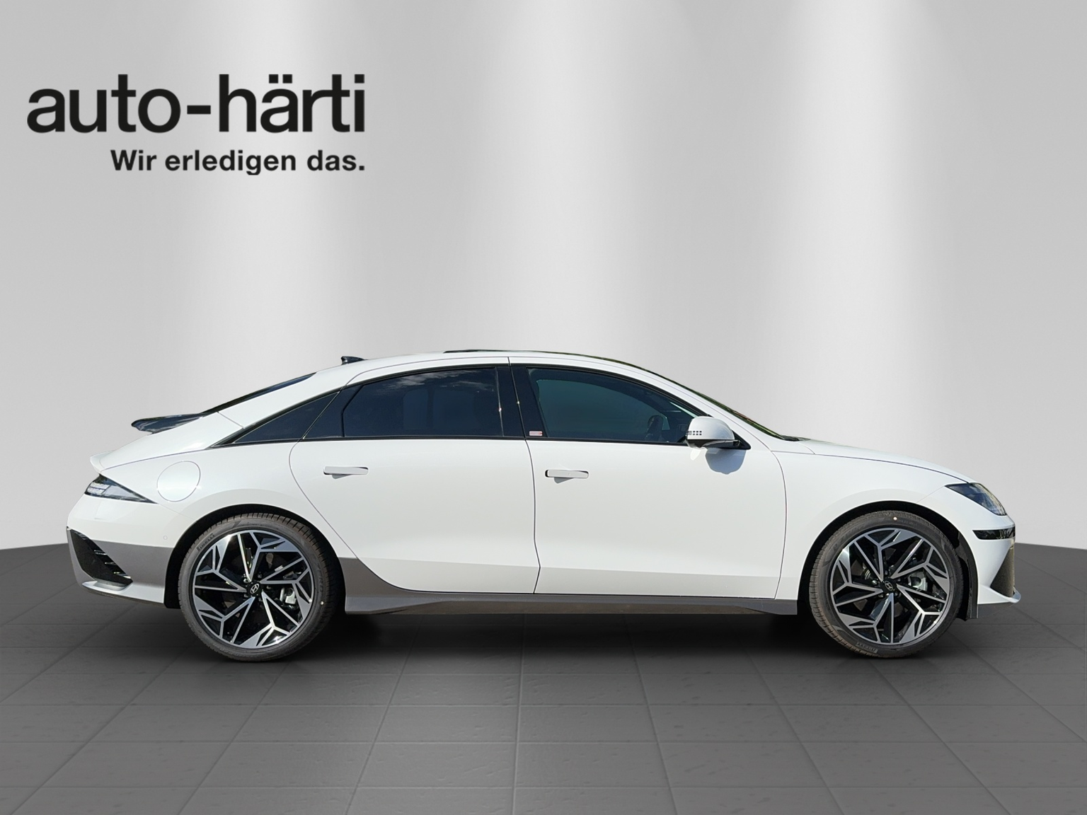 HYUNDAI Ioniq 6 77kWh Launch 2WD