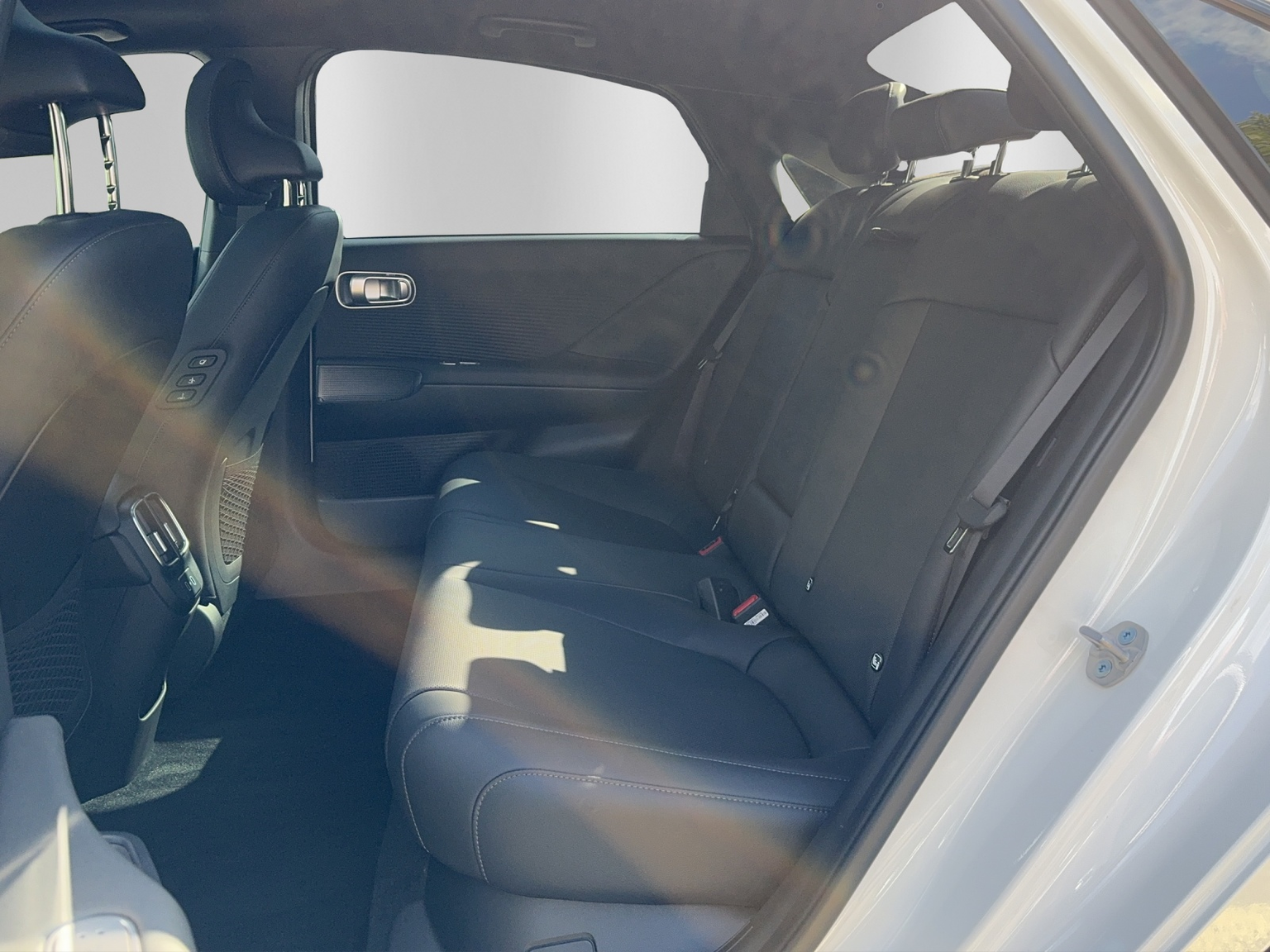 HYUNDAI Ioniq 6 77kWh Launch 2WD