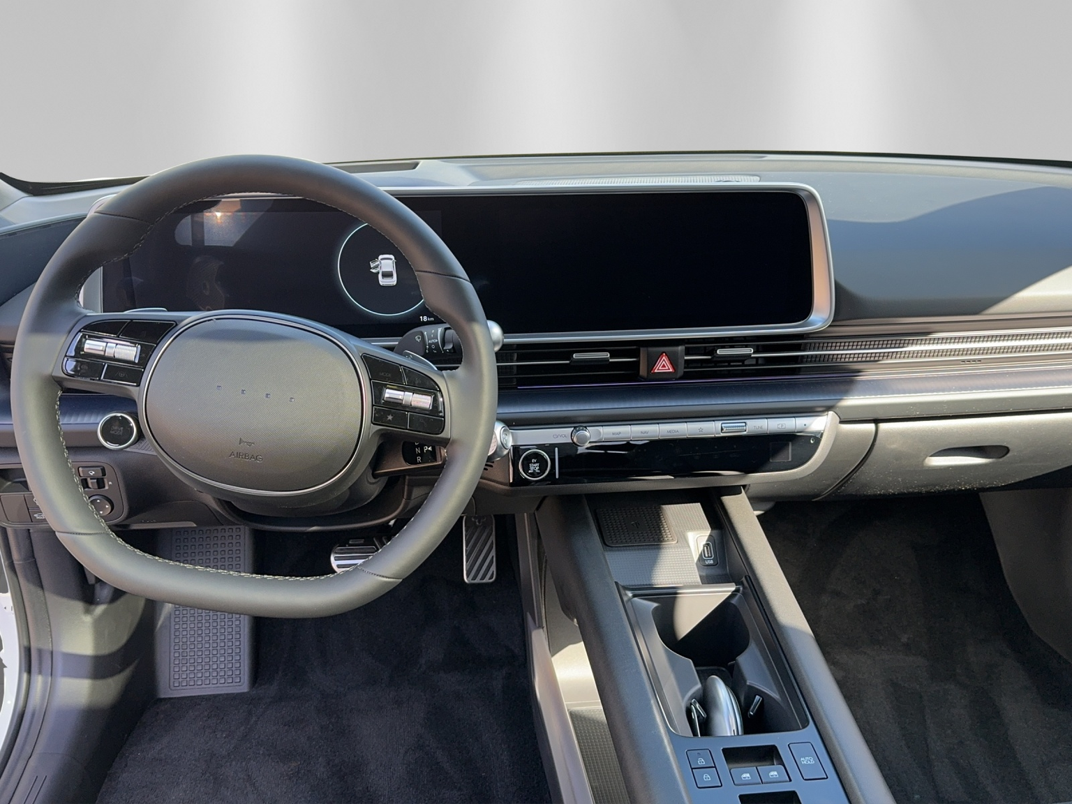 HYUNDAI Ioniq 6 77kWh Launch 2WD