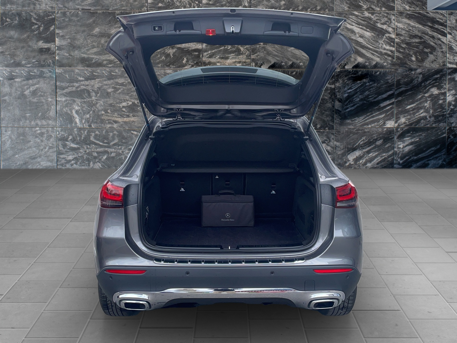 MERCEDES-BENZ GLA 250e Progressive 8G-DCT