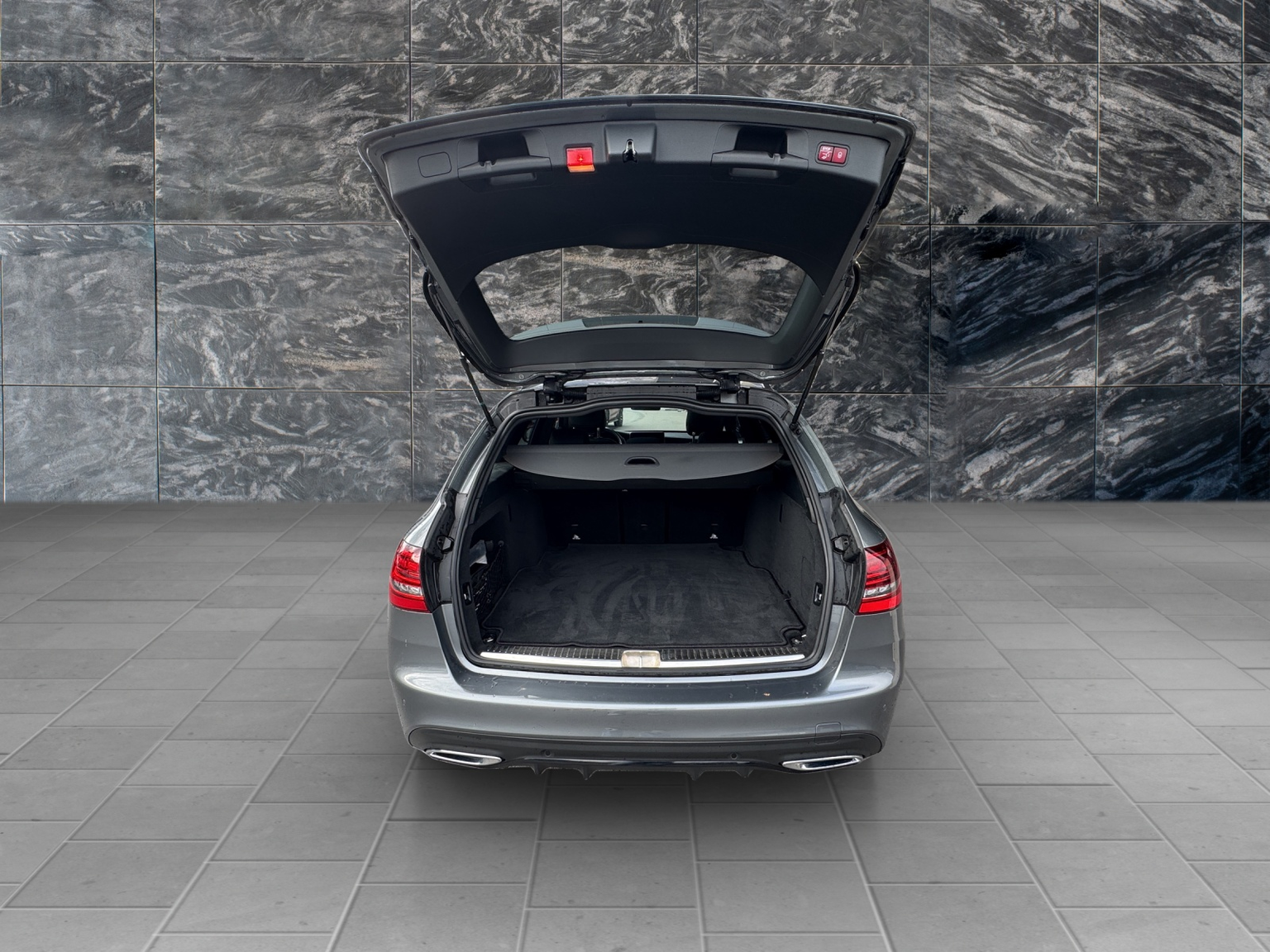 MERCEDES-BENZ C 220 d Swiss Star AMG Line 4M 9G-Tronic