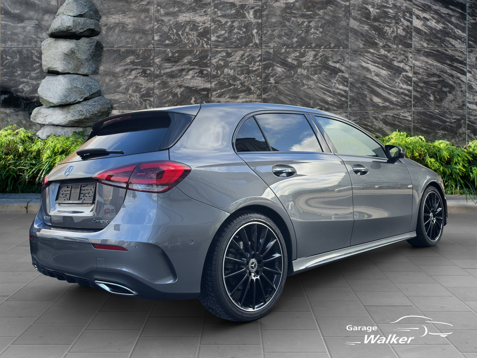 MERCEDES-BENZ A 200 4Matic AMG Line 8G-DCT