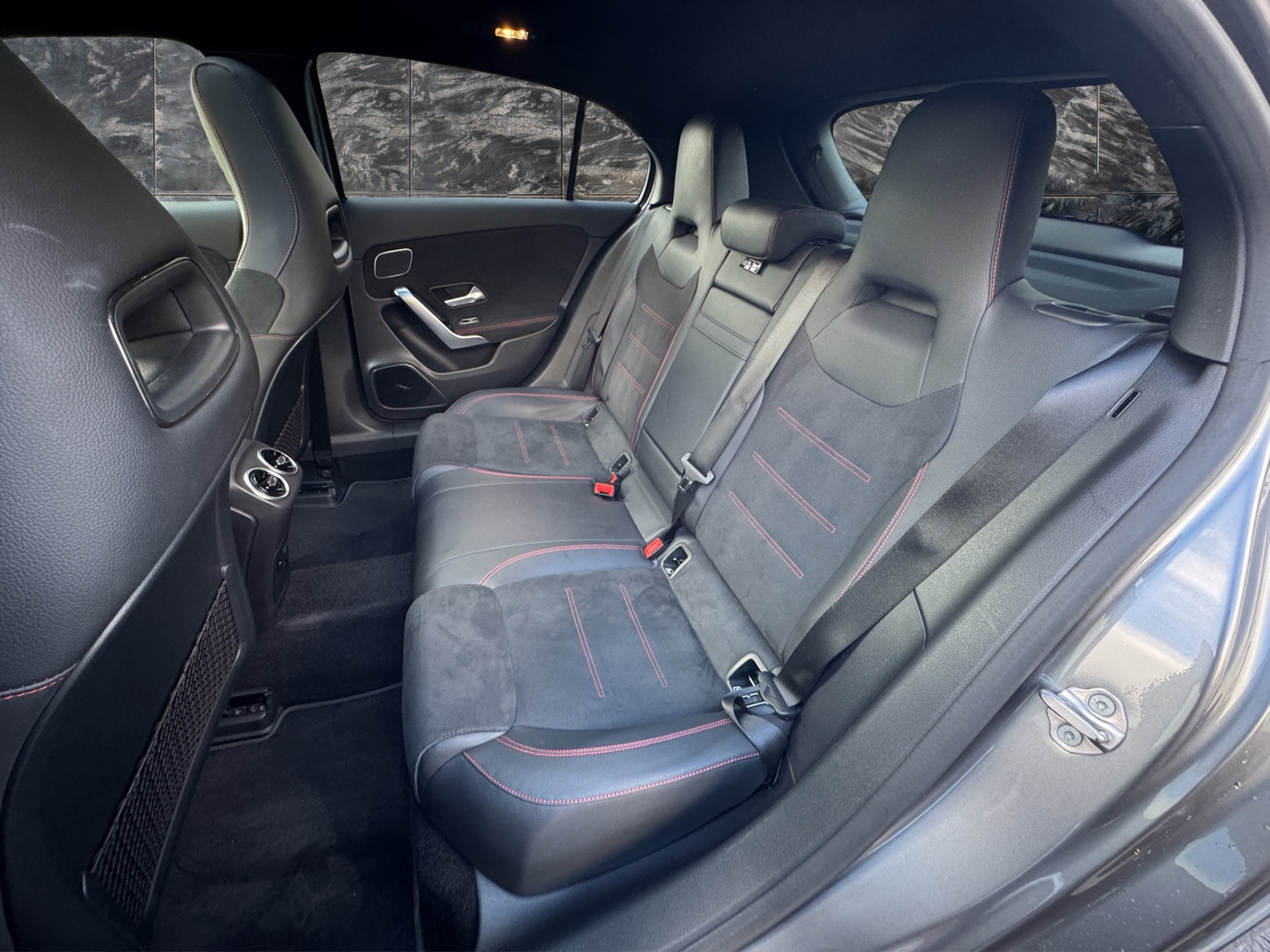 MERCEDES-BENZ A 200 4Matic AMG Line 8G-DCT