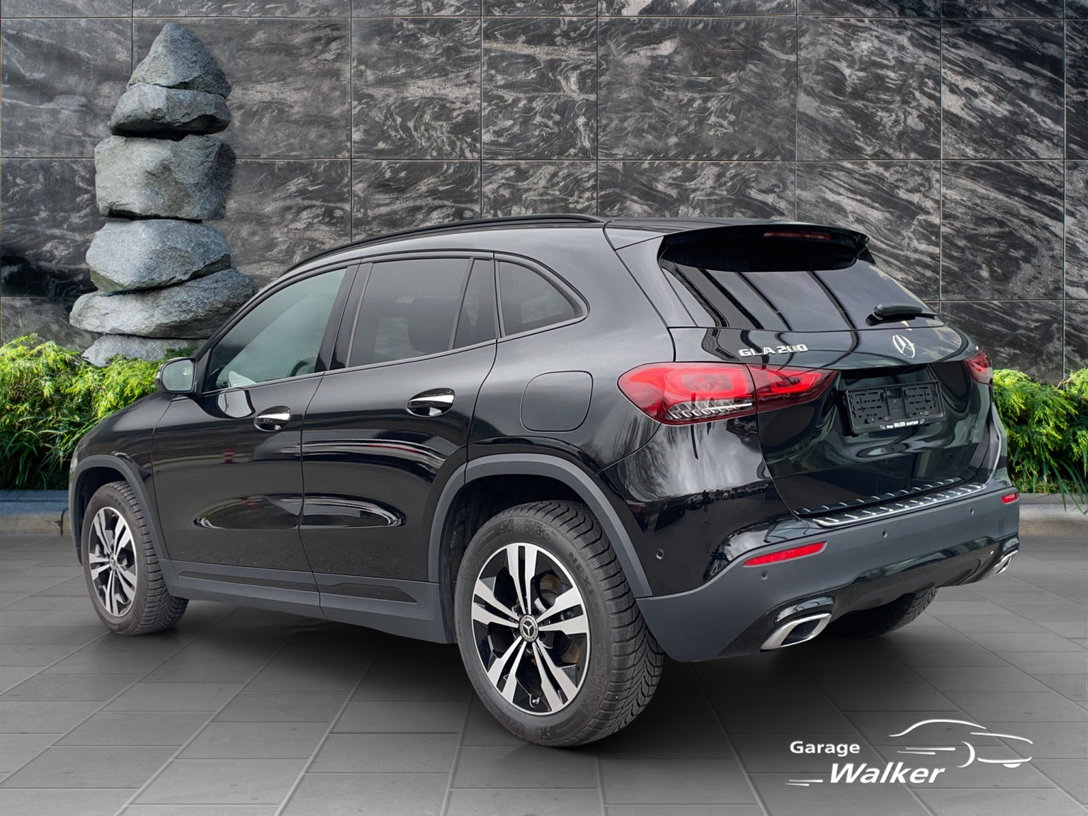 MERCEDES-BENZ GLA 200 Progressive 7G-DCT