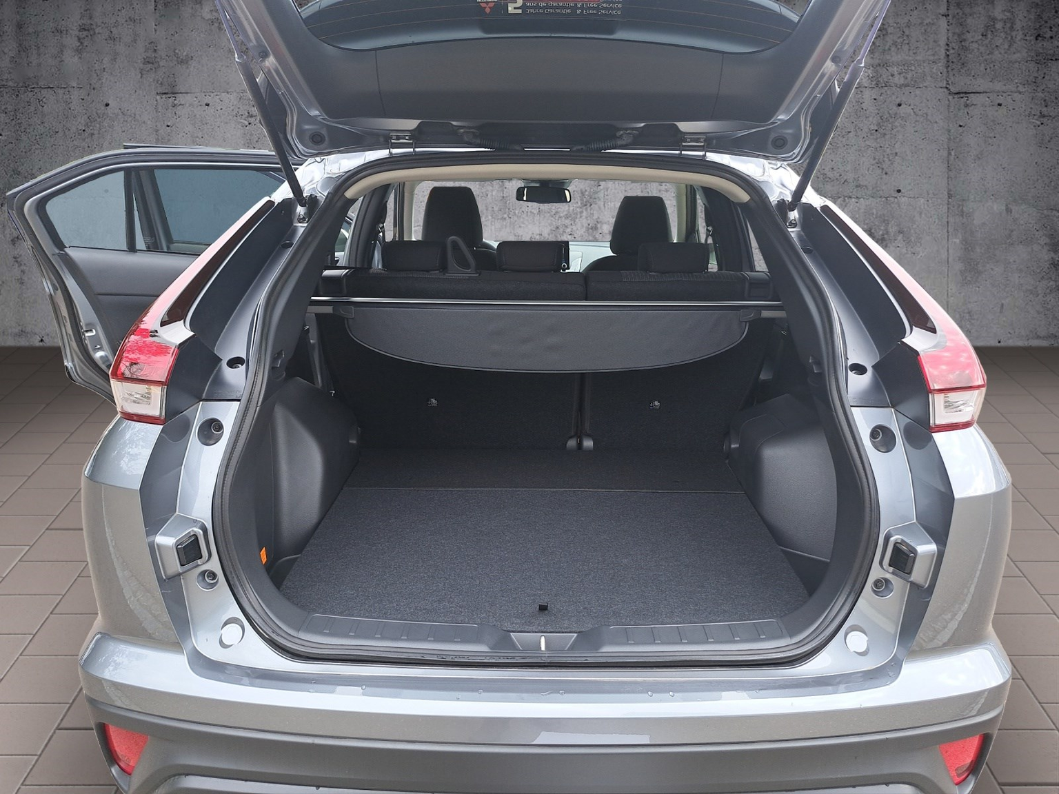 MITSUBISHI Eclipse Cross 2.4 PHEV Inform
