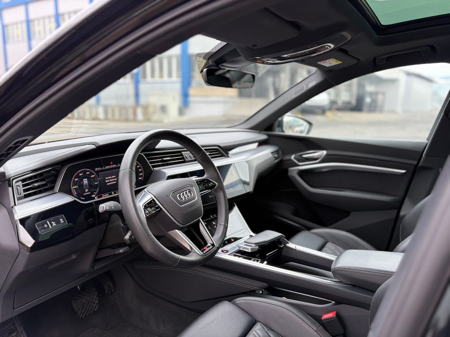 AUDI e-tron S Sportback quattro