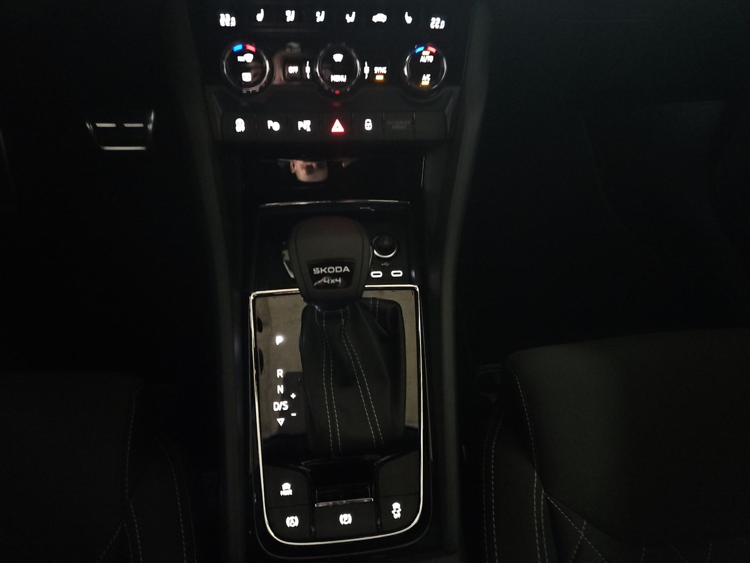 SKODA Karoq 2.0 TSI SportLine 4x4 DSG
