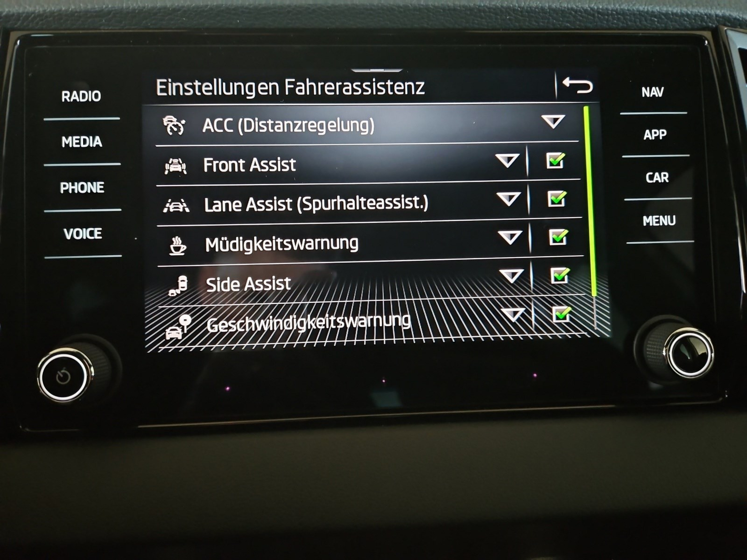 SKODA Karoq 2.0 TSI SportLine 4x4 DSG