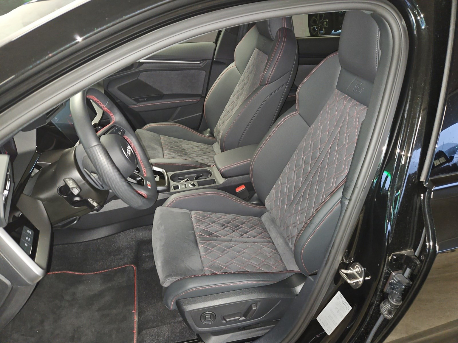 AUDI A3 Sportback 40 TFSI S line quattro