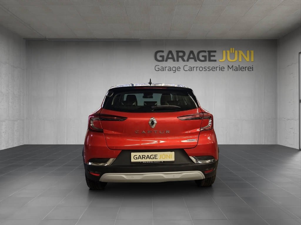 RENAULT Captur 1.6 E-Tech Plug-in Intens