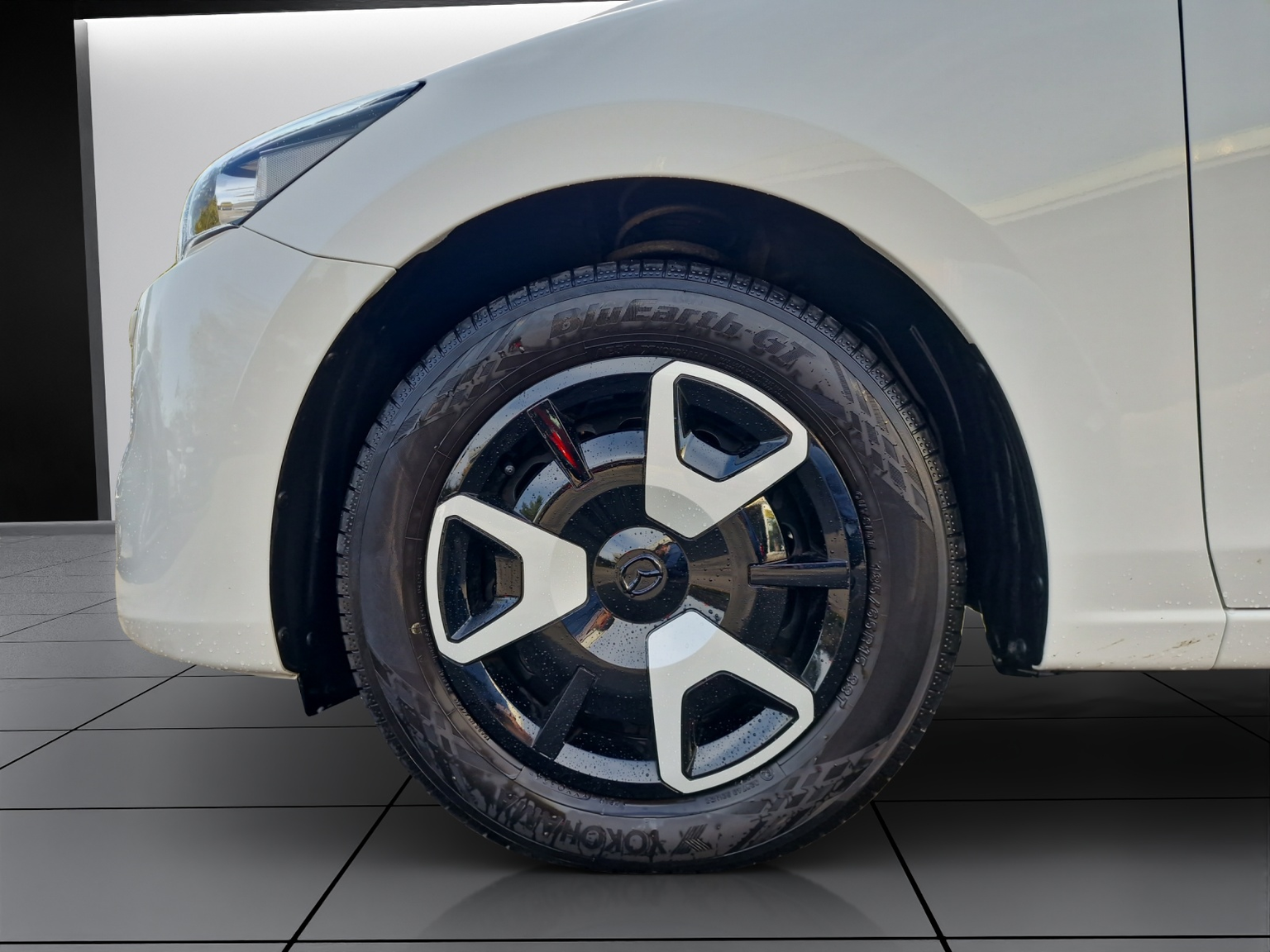 MAZDA 2 G 90 Center-Line A