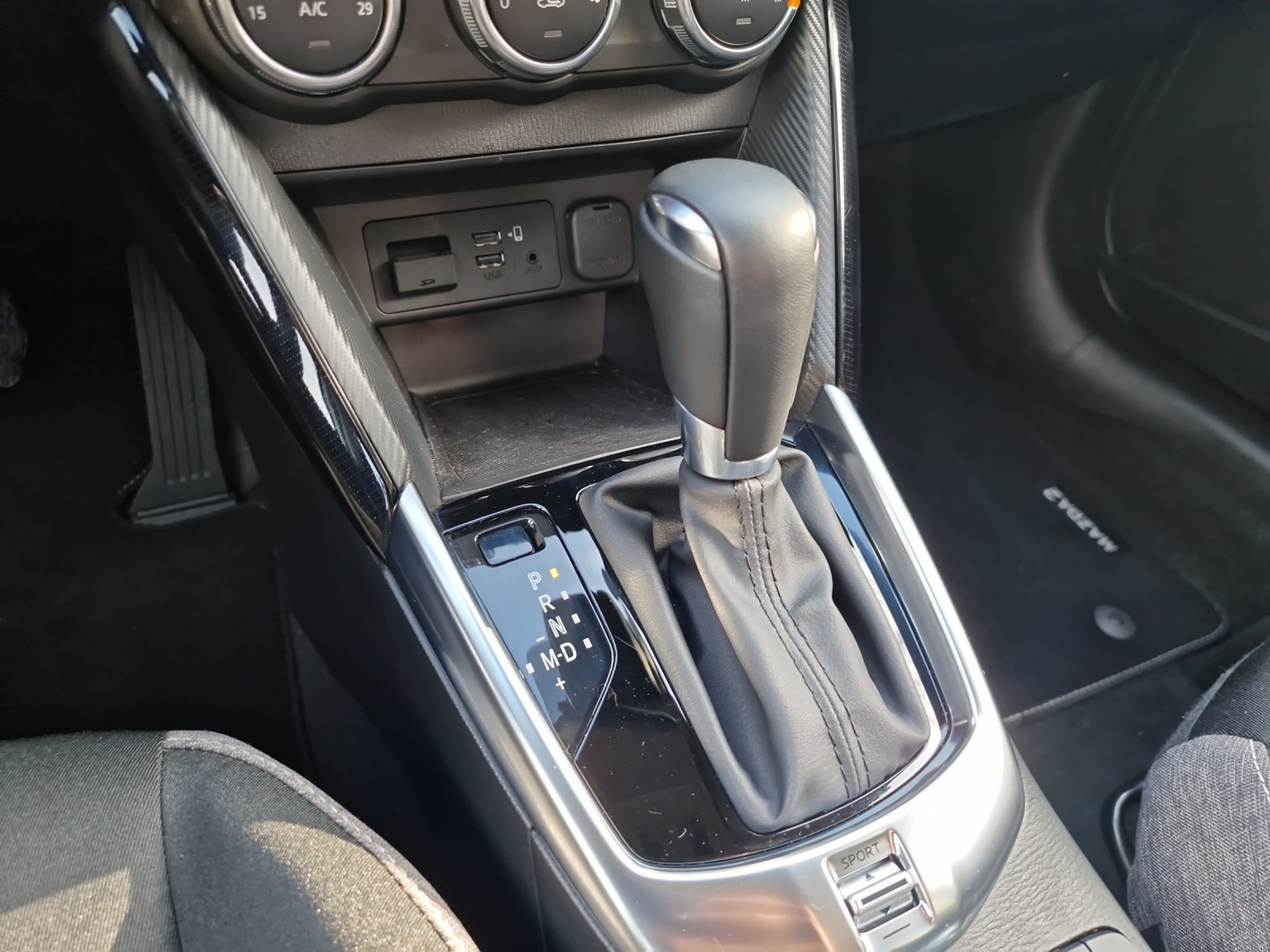 MAZDA 2 G 90 Center-Line A
