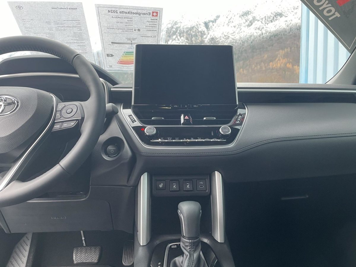 TOYOTA Corolla Cross 2.0 HSD Comfort AWD-i