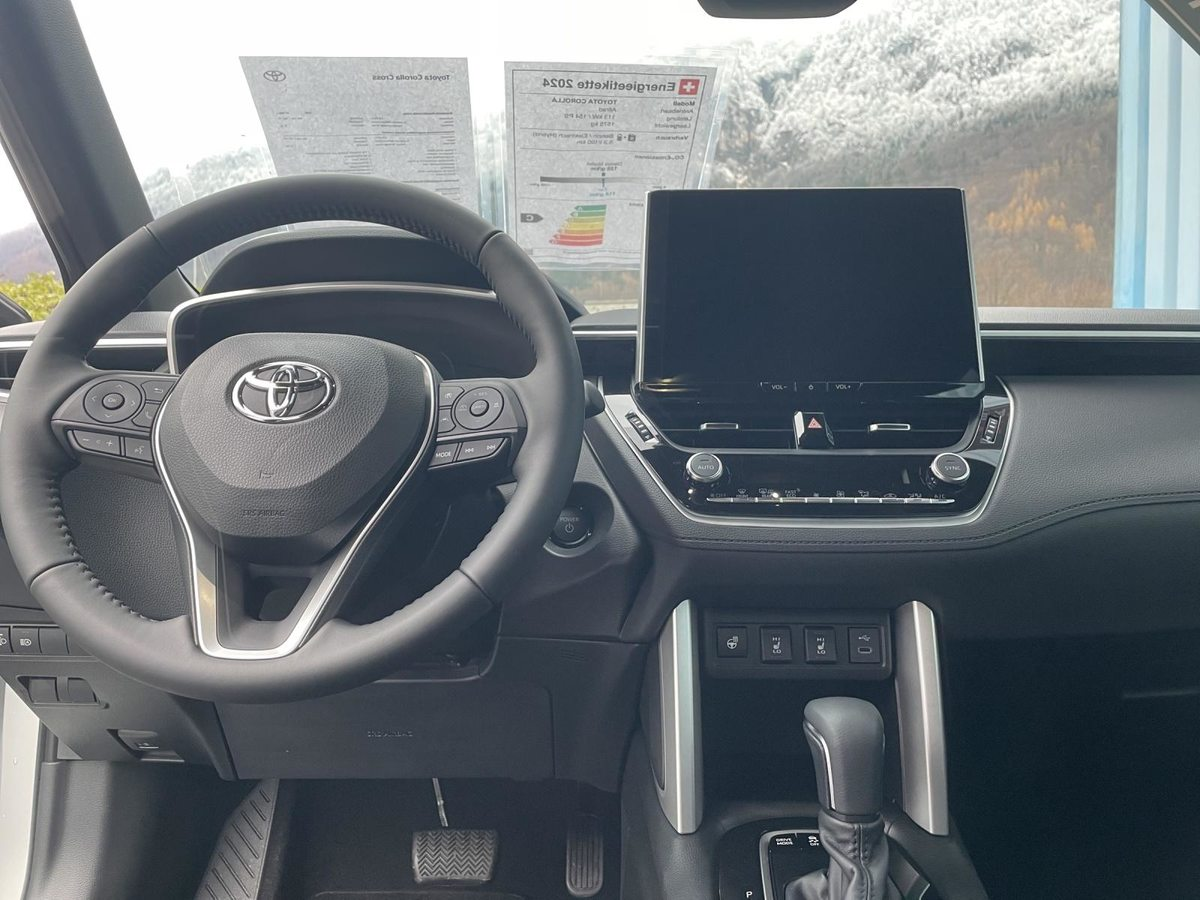 TOYOTA Corolla Cross 2.0 HSD Comfort AWD-i