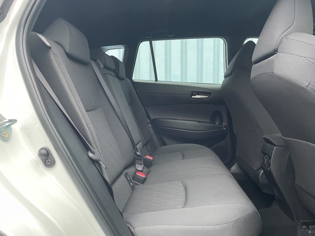 TOYOTA Corolla Cross 2.0 HSD Comfort AWD-i