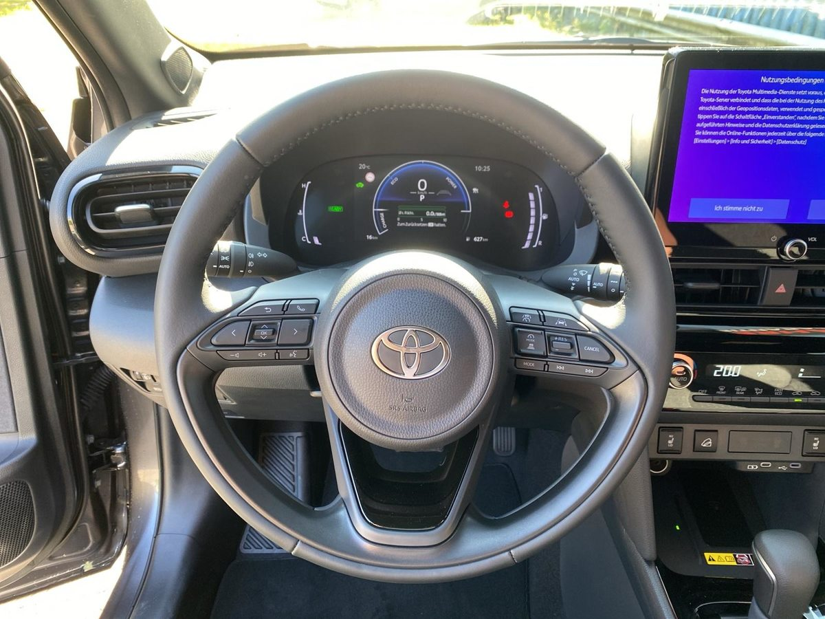 TOYOTA Yaris Cross 1.5 VVT-i HSD Trend AWD-i
