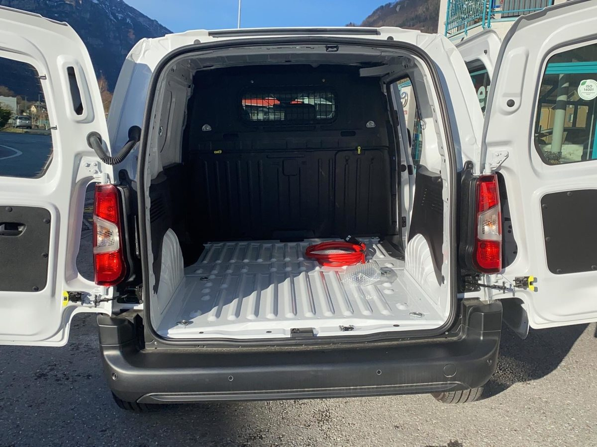 TOYOTA PROACE CITY Van L1 50KWh Active