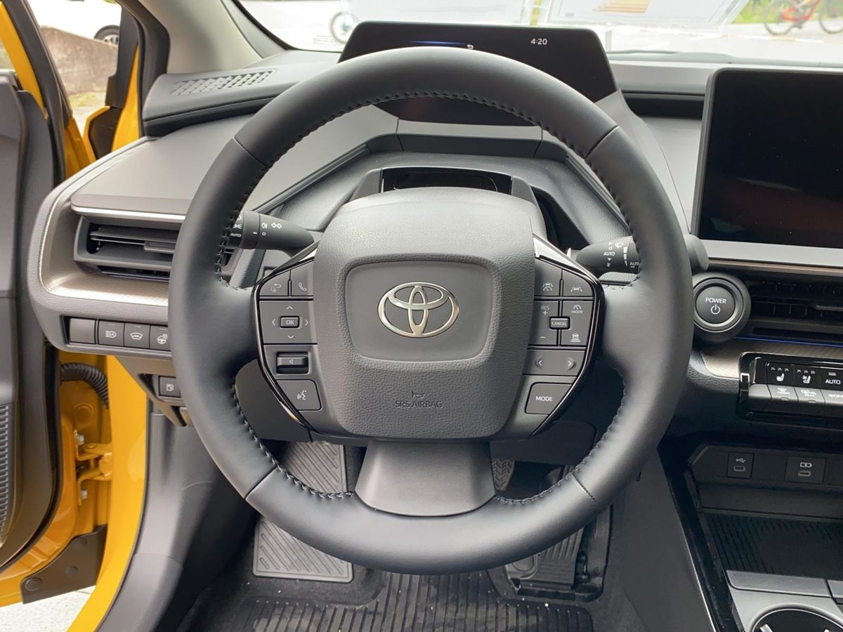 TOYOTA Prius 2.0 Plug-In-Hybrid Premium