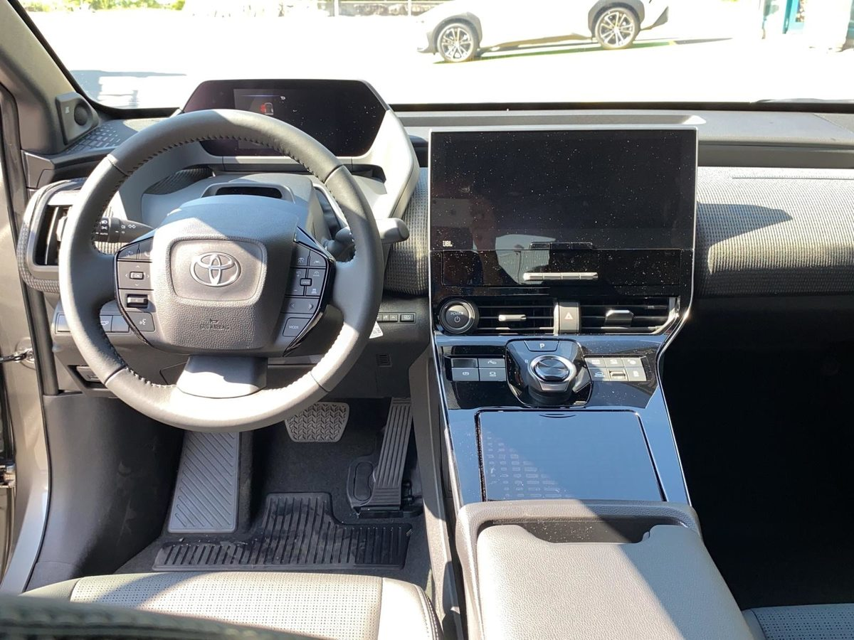 TOYOTA bZ4X Premium AWD