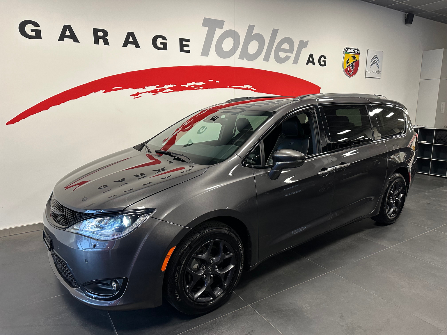 CHRYSLER PACIFICA Limited
