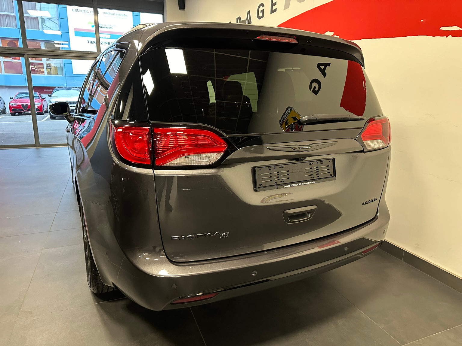 CHRYSLER PACIFICA Limited