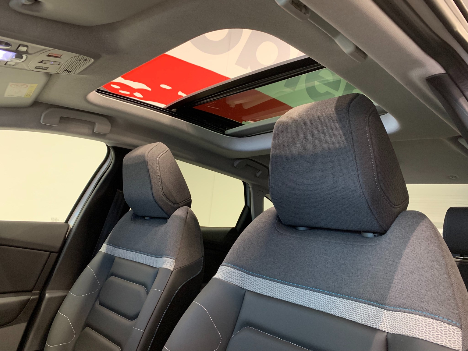 CITROEN C4 X 100 kW Shine
