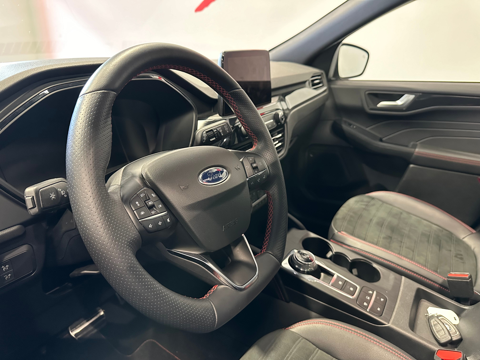 FORD Kuga 2.5 PHEV ST-Line X 2WD