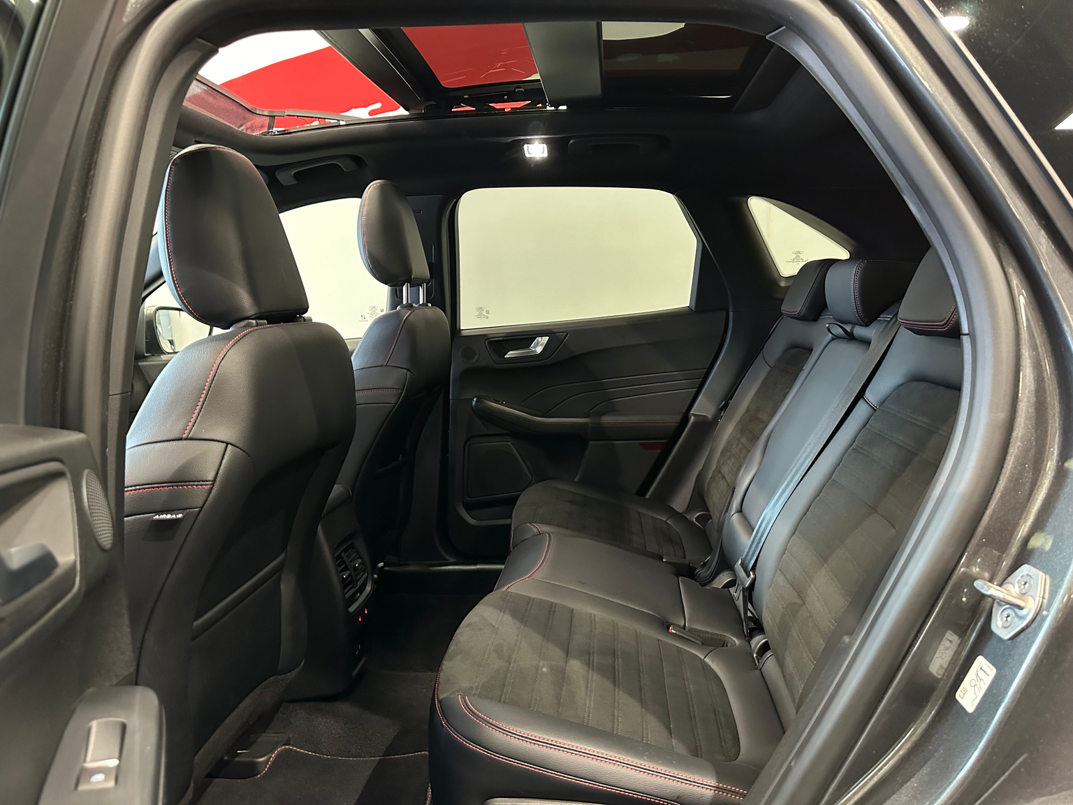 FORD Kuga 2.5 PHEV ST-Line X 2WD