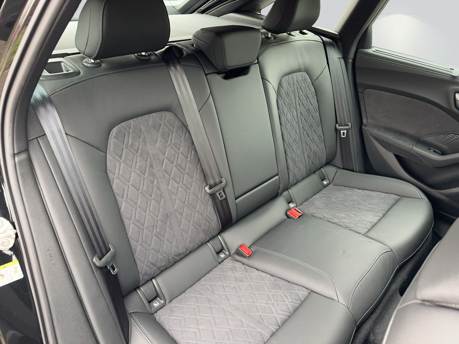 AUDI A5 Avant 40 TFSI S-tronic quattro