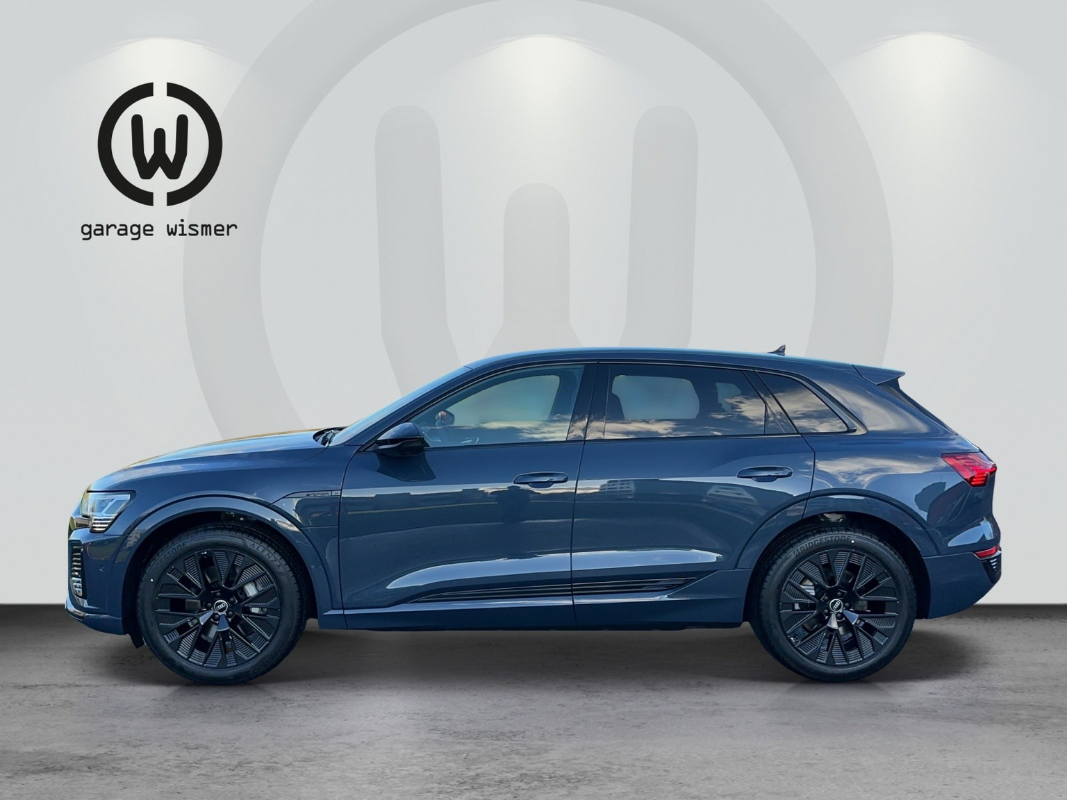 AUDI Q8 50 e-tron S line quattro